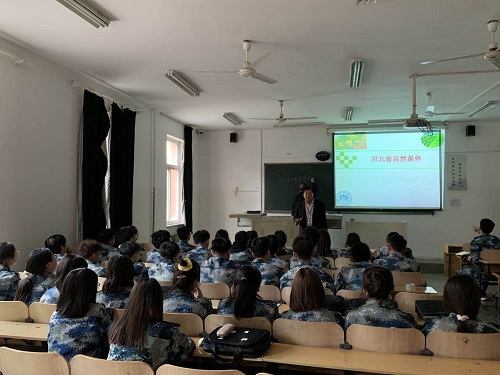 霍习良教授为地科学院学生做学术报告