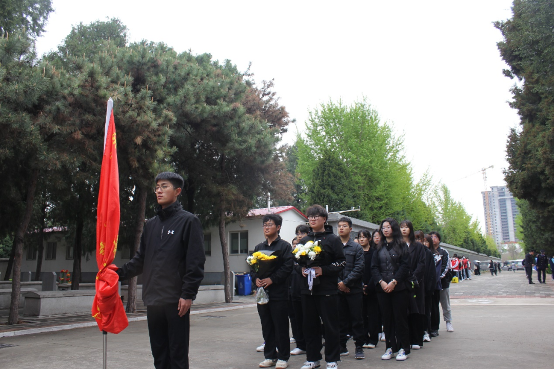 xhjc1188新黄金城|管理学院|忆苦思甜祭烈士，风起清明表哀思