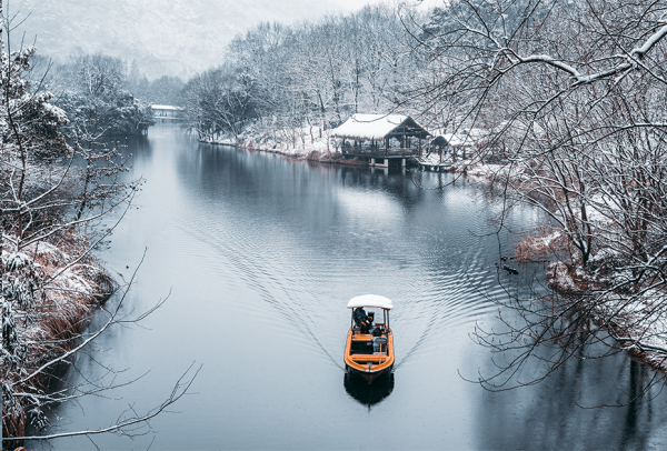 xhjc1188新黄金城||管理学院||冬雪苍茫，防寒保暖要注意！