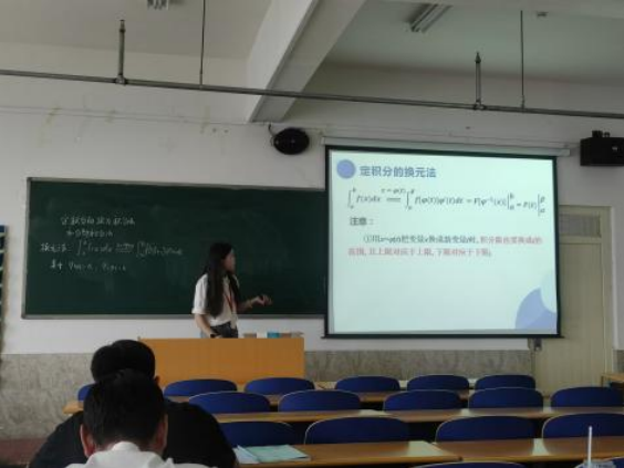 数学教研室加强对青年教师的培养和帮扶