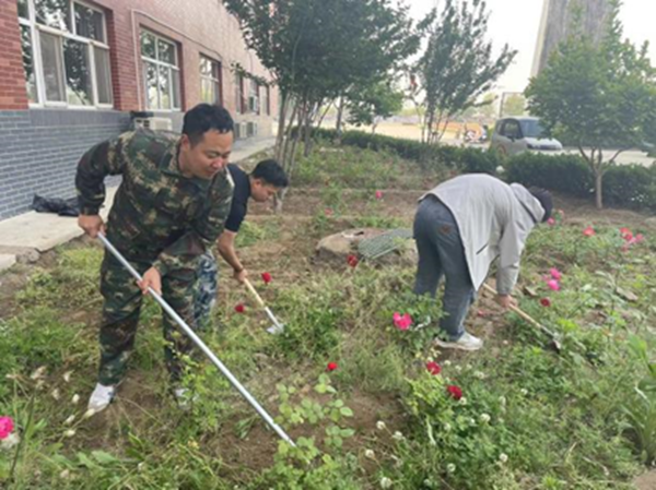 劳动教育|xhjc1188新黄金城|管理学院|学习劳动精神·践行劳动育人-跟着节气学种植，分享劳动创造的美好乐趣