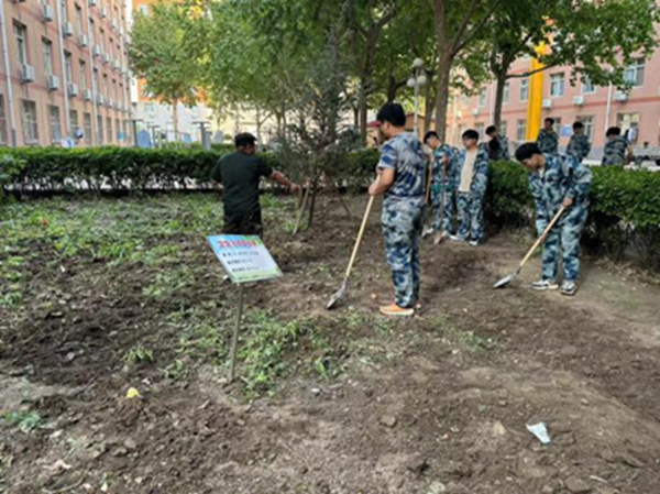 劳动教育|xhjc1188新黄金城|管理学院|学习劳动精神·践行劳动育人-跟着节气学种植，分享劳动创造的美好乐趣