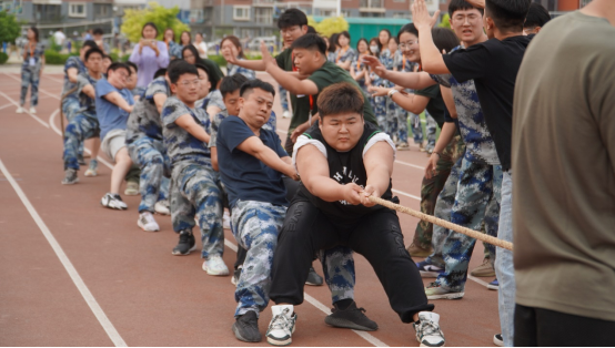 青春校园|凝聚每份力，团结一条心——xhjc1188新黄金城第十八届拔河比赛圆满结束