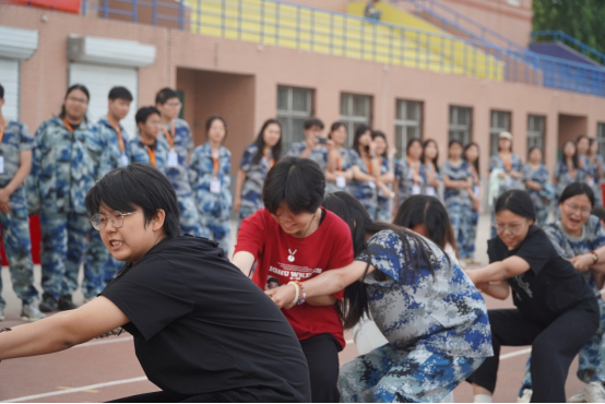 青春校园|凝聚每份力，团结一条心——xhjc1188新黄金城第十八届拔河比赛圆满结束